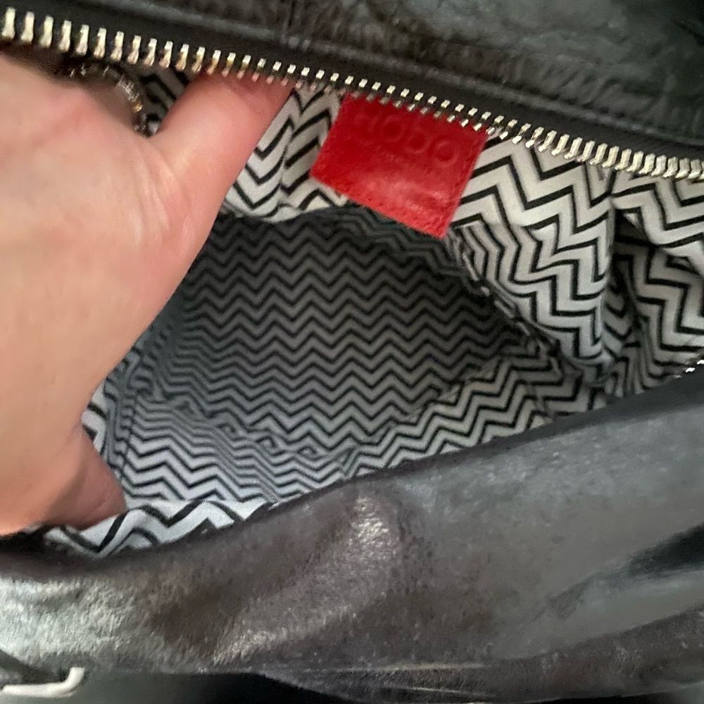 Auth HOBO BAG nwt leather purse. There is a matching wallet & key card SEE ALL - Picture 9 of 16